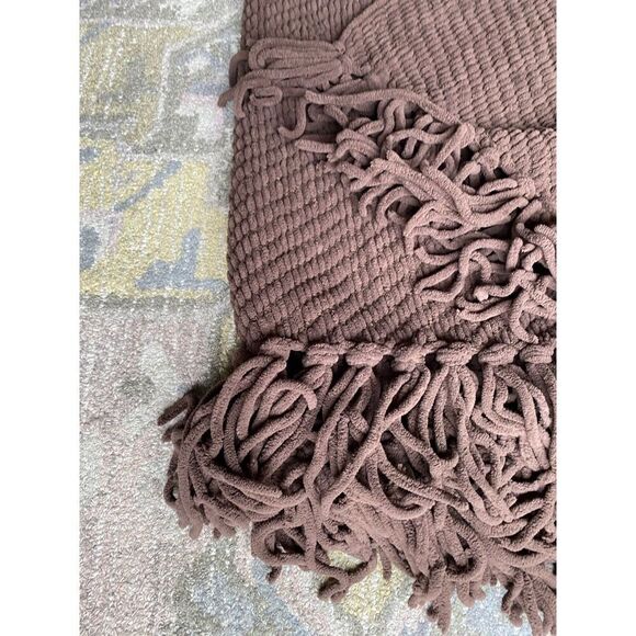 Thick Knitted Sweater with Finges Brown Throw Blanket 50x60 - Picture 4 of 6